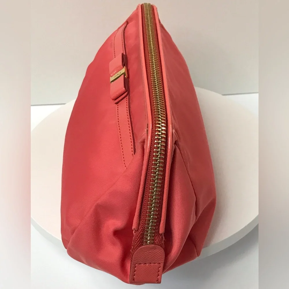 Salvatore Ferragamo Vara Ribbon Large Nylon Cosmetic Bag 😍